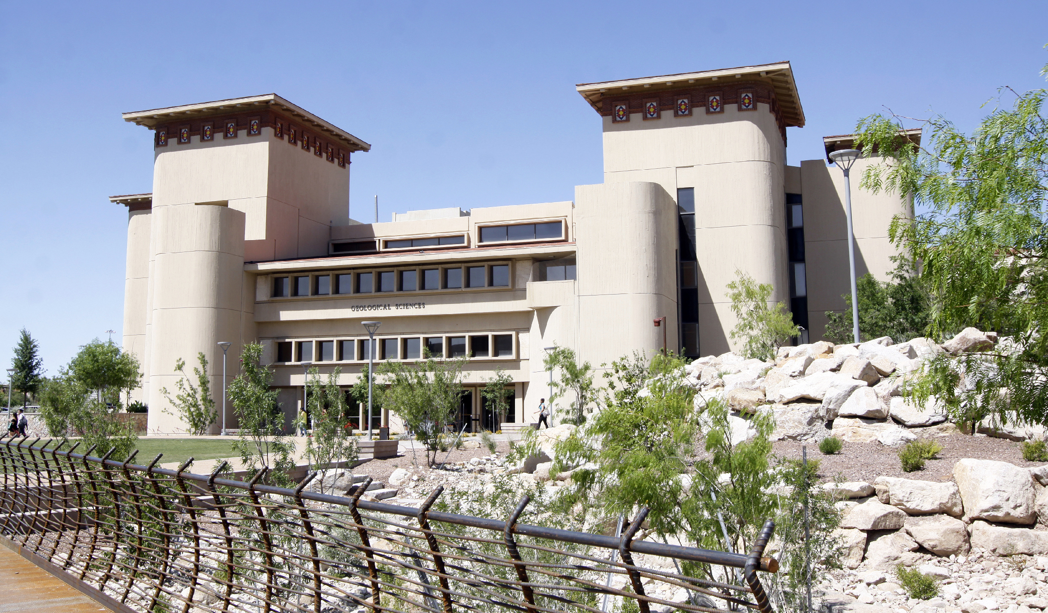 UTEP Geology, by Luara Terjo